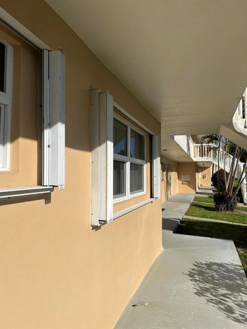 2161 NE 1st Court 102, Boynton Beach, FL 33435