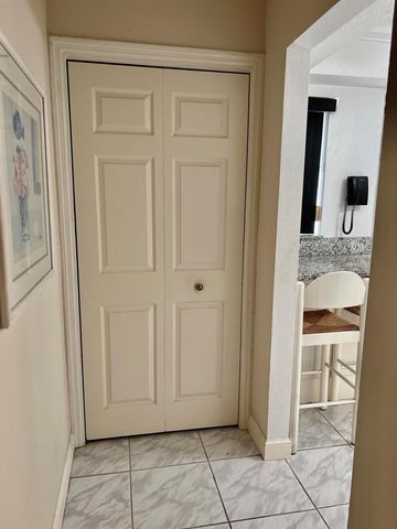 2161 NE 1st Court 102, Boynton Beach, FL 33435
