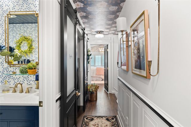 6512 N Winwood Drive, Johnston, IA 50131