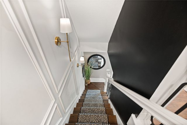 6512 N Winwood Drive, Johnston, IA 50131