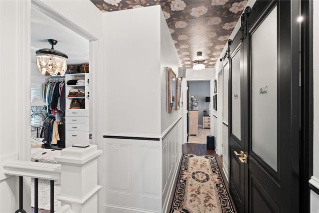 6512 N Winwood Drive, Johnston, IA 50131