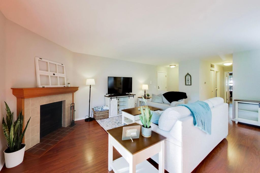 265 Wilmette Court B1, Schaumburg, IL 60193 — photo 3