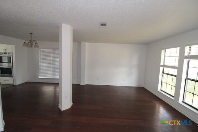508 Red Oak Drive, Copperas Cove, TX 76522