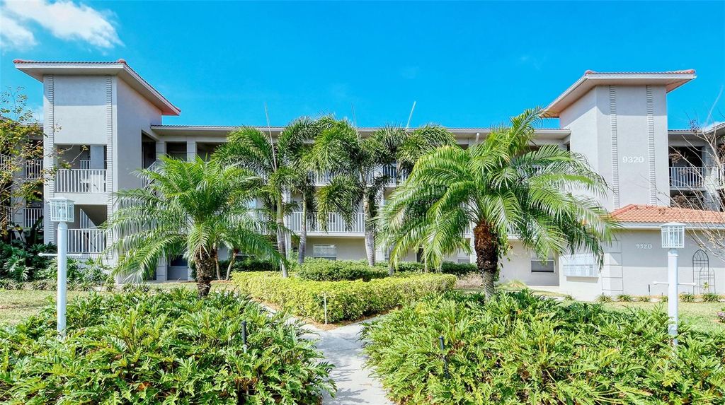 9320 CLUBSIDE CIRCLE 2205, Sarasota, FL 34238