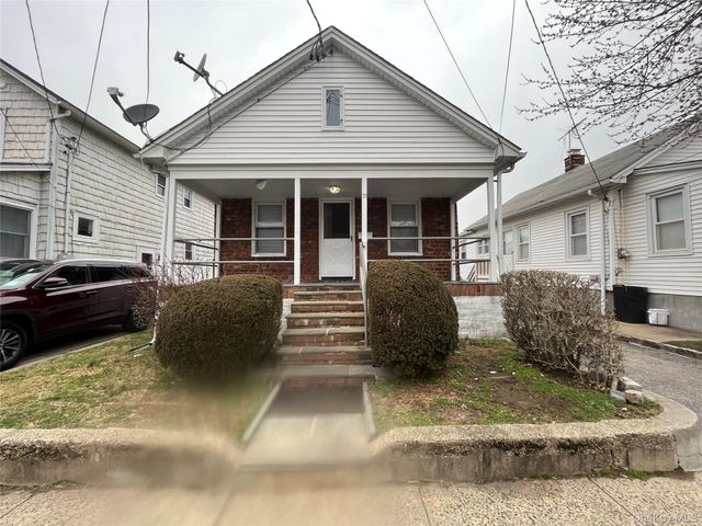 21 Beechwood Avenue, Port Washington, NY 11050