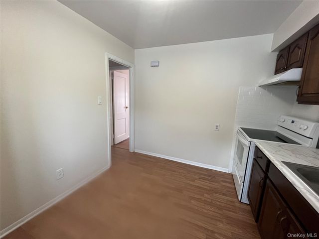 21 Beechwood Avenue, Port Washington, NY 11050