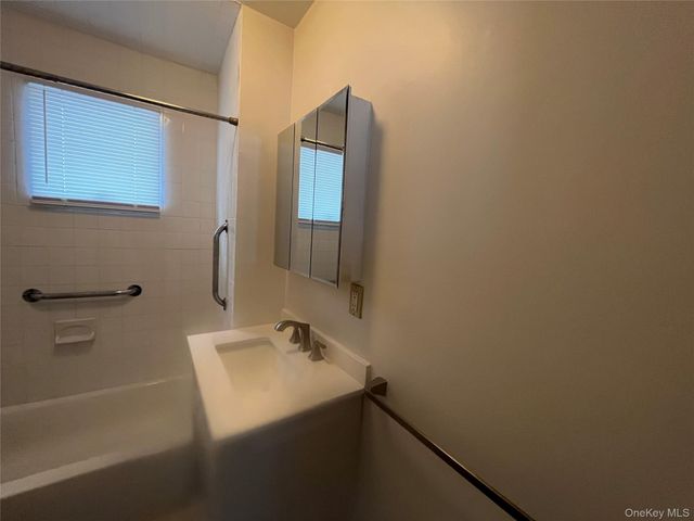 21 Beechwood Avenue, Port Washington, NY 11050