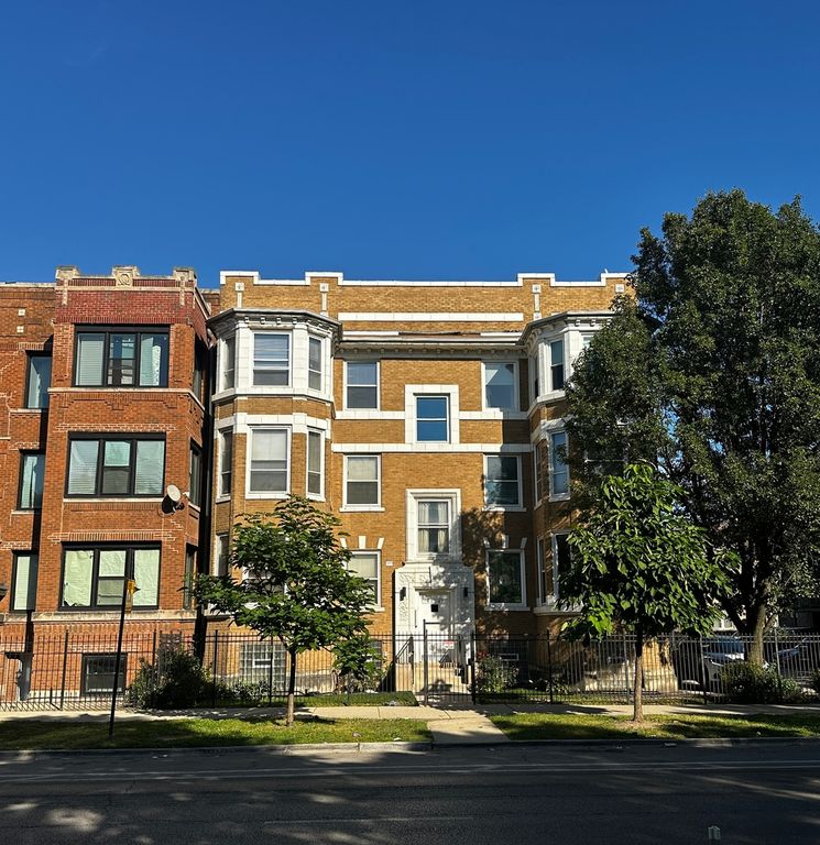 745 S Independence Boulevard 3, Chicago, IL 60624