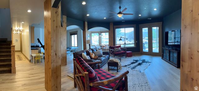 47 S MEADOW DR, Springville, UT 84663