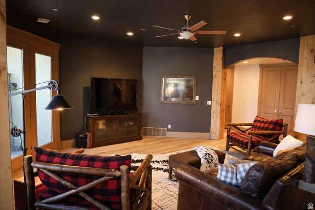 47 S MEADOW DR, Springville, UT 84663