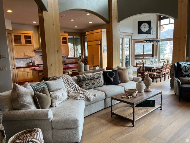 47 S MEADOW DR, Springville, UT 84663