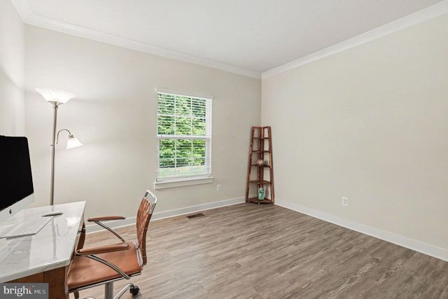 102 ELMSLEY LN, Stafford, VA 22554