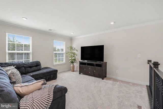 102 ELMSLEY LN, Stafford, VA 22554