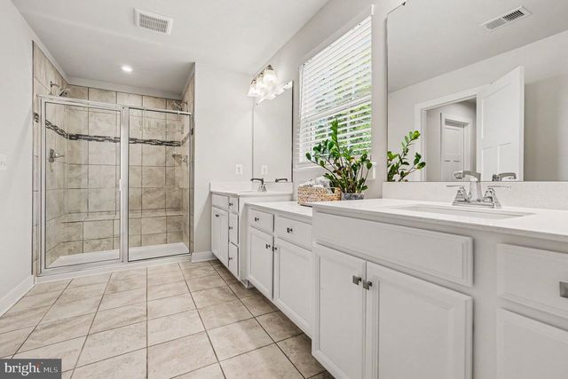 102 ELMSLEY LN, Stafford, VA 22554