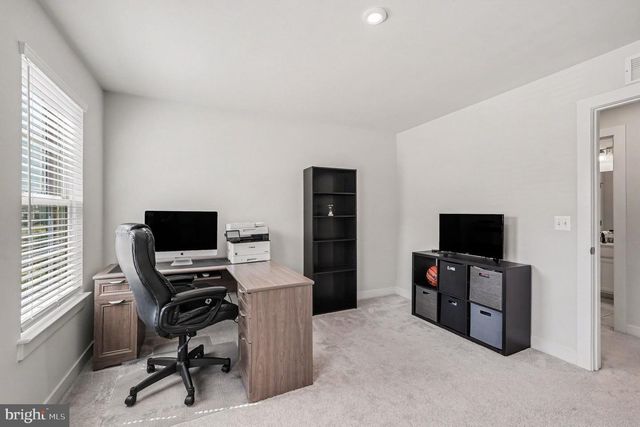 102 ELMSLEY LN, Stafford, VA 22554