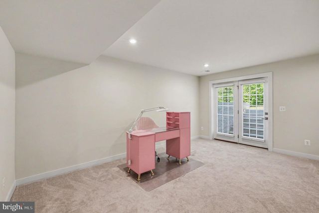 102 ELMSLEY LN, Stafford, VA 22554