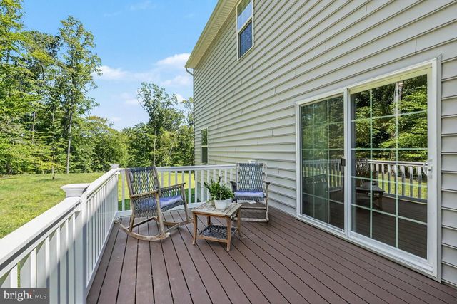 102 ELMSLEY LN, Stafford, VA 22554