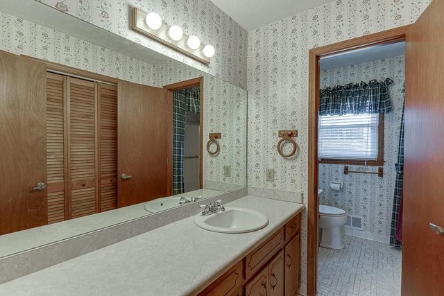 517 Cole Drive, Lilburn, GA 30047