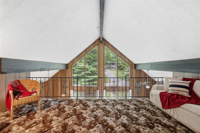 9352 W Circle Drive, Canadian Lakes, MI 49346