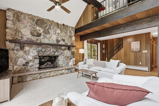 9352 W Circle Drive, Canadian Lakes, MI 49346
