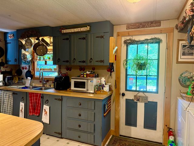 44 Fellows Hill Road, Northfield, NH 03276