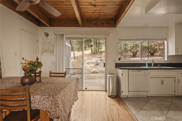 1284 Cortina, Lake Arrowhead, CA 92352