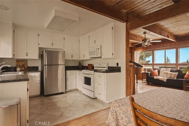 1284 Cortina, Lake Arrowhead, CA 92352
