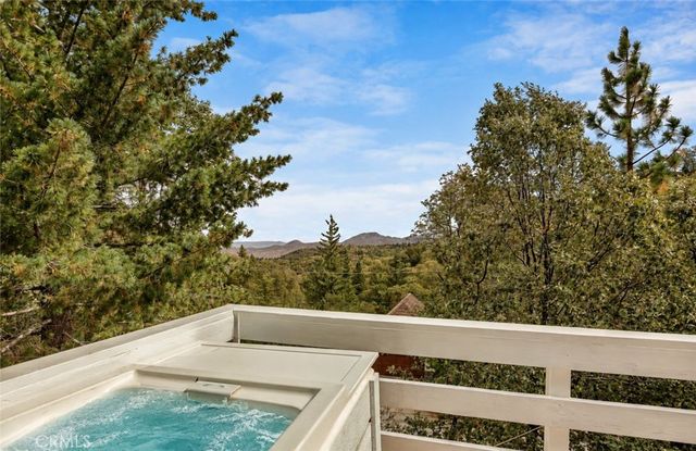 1284 Cortina, Lake Arrowhead, CA 92352
