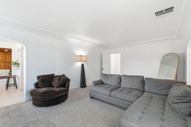 4570 E Tulare Street, Fresno, CA 93702