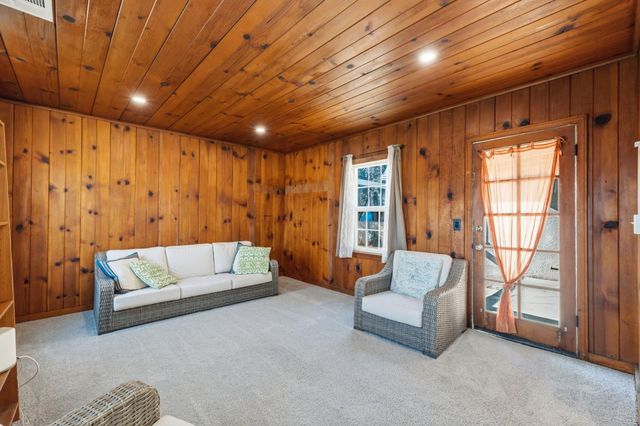 4570 E Tulare Street, Fresno, CA 93702