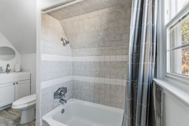 4570 E Tulare Street, Fresno, CA 93702