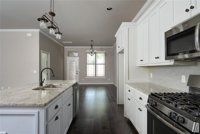 11933 SW 17th Street, Yukon, OK 73099