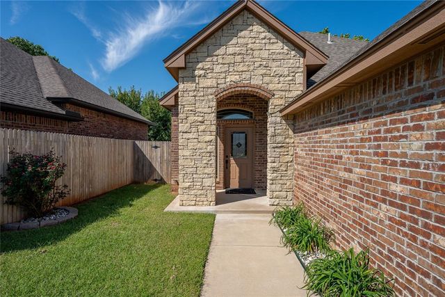 11933 SW 17th Street, Yukon, OK 73099