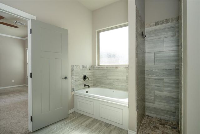 11933 SW 17th Street, Yukon, OK 73099