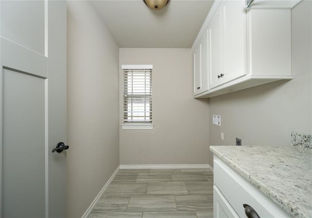 11933 SW 17th Street, Yukon, OK 73099