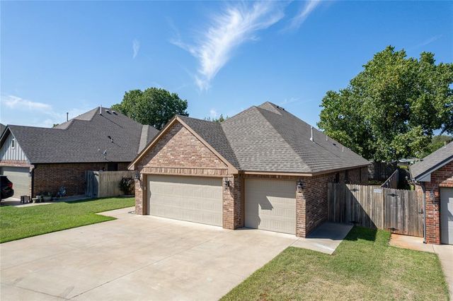 11933 SW 17th Street, Yukon, OK 73099