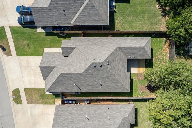 11933 SW 17th Street, Yukon, OK 73099