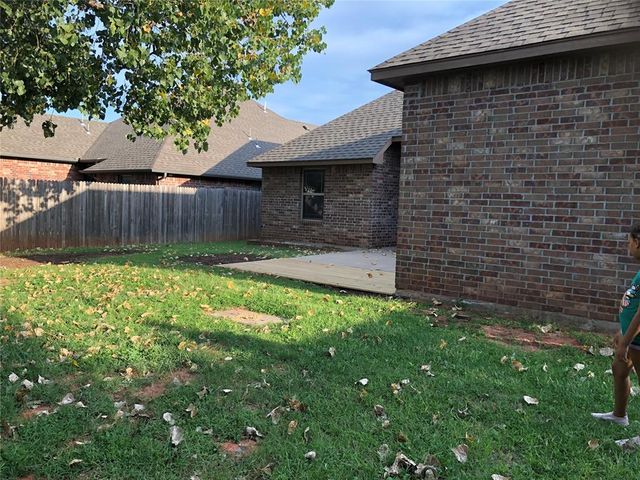 11933 SW 17th Street, Yukon, OK 73099