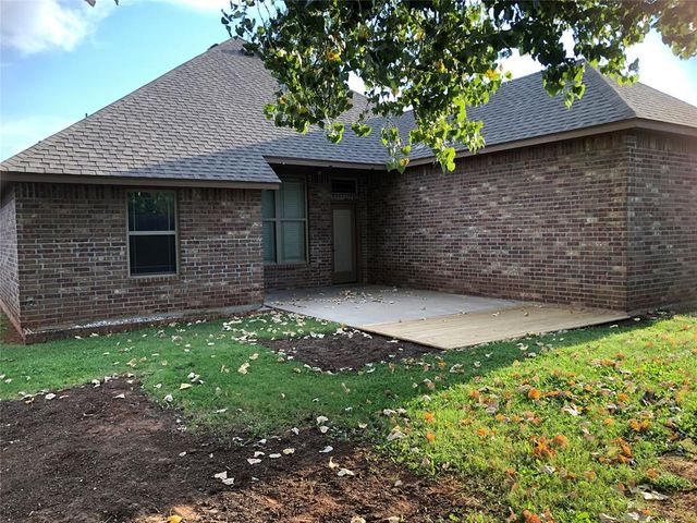 11933 SW 17th Street, Yukon, OK 73099