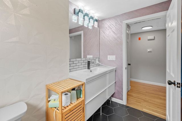 9 Oak Drive, Plainville, MA 02762