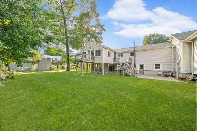 9 Oak Drive, Plainville, MA 02762