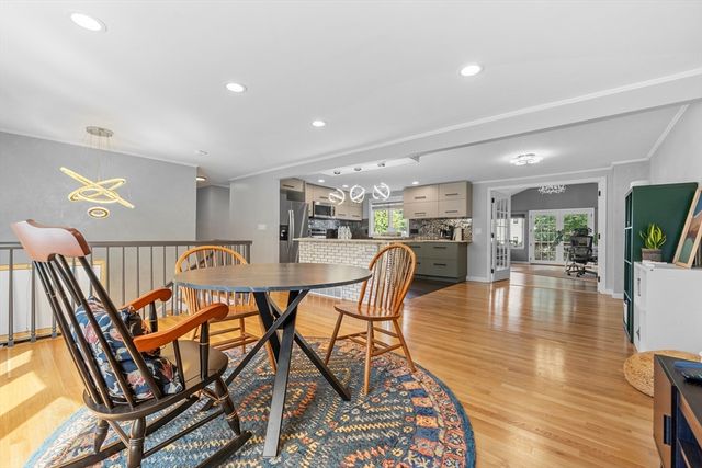 9 Oak Drive, Plainville, MA 02762