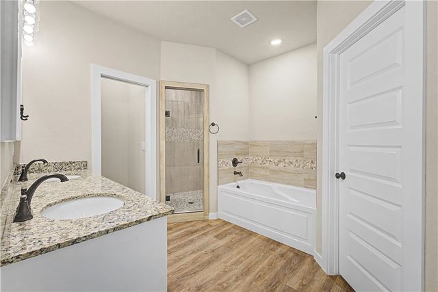 1 Insh Circle, Bella Vista, AR 72715