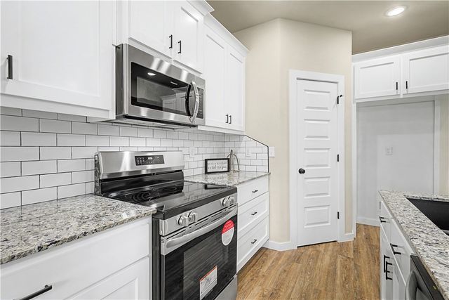 1 Insh Circle, Bella Vista, AR 72715