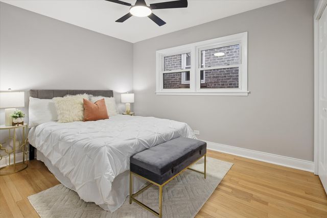 5624 N Mango Avenue, Chicago, IL 60646