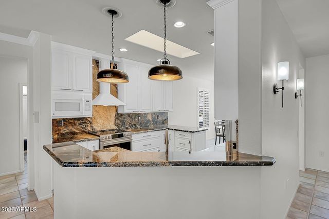 15776 W SILVER BREEZE Drive, Surprise, AZ 85374