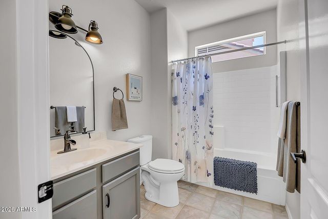 15776 W SILVER BREEZE Drive, Surprise, AZ 85374