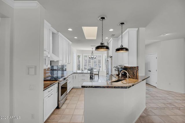 15776 W SILVER BREEZE Drive, Surprise, AZ 85374