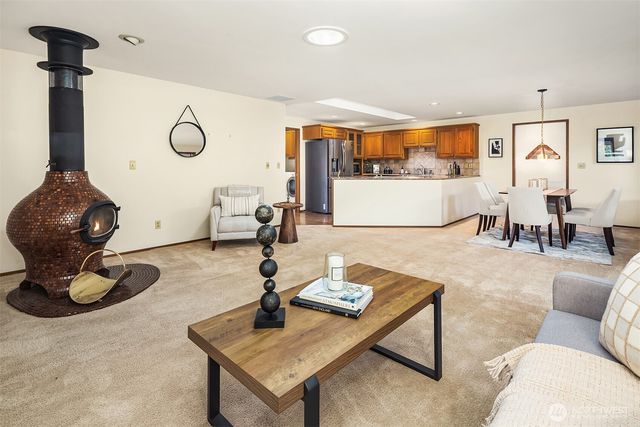 928 Mountain Lane, Edmonds, WA 98020