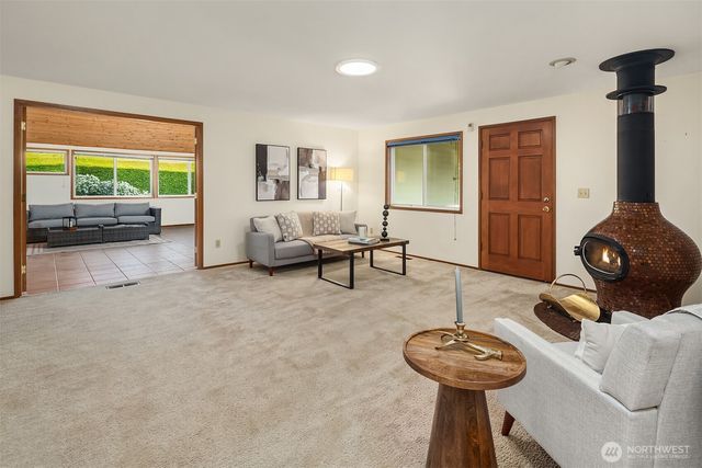 928 Mountain Lane, Edmonds, WA 98020